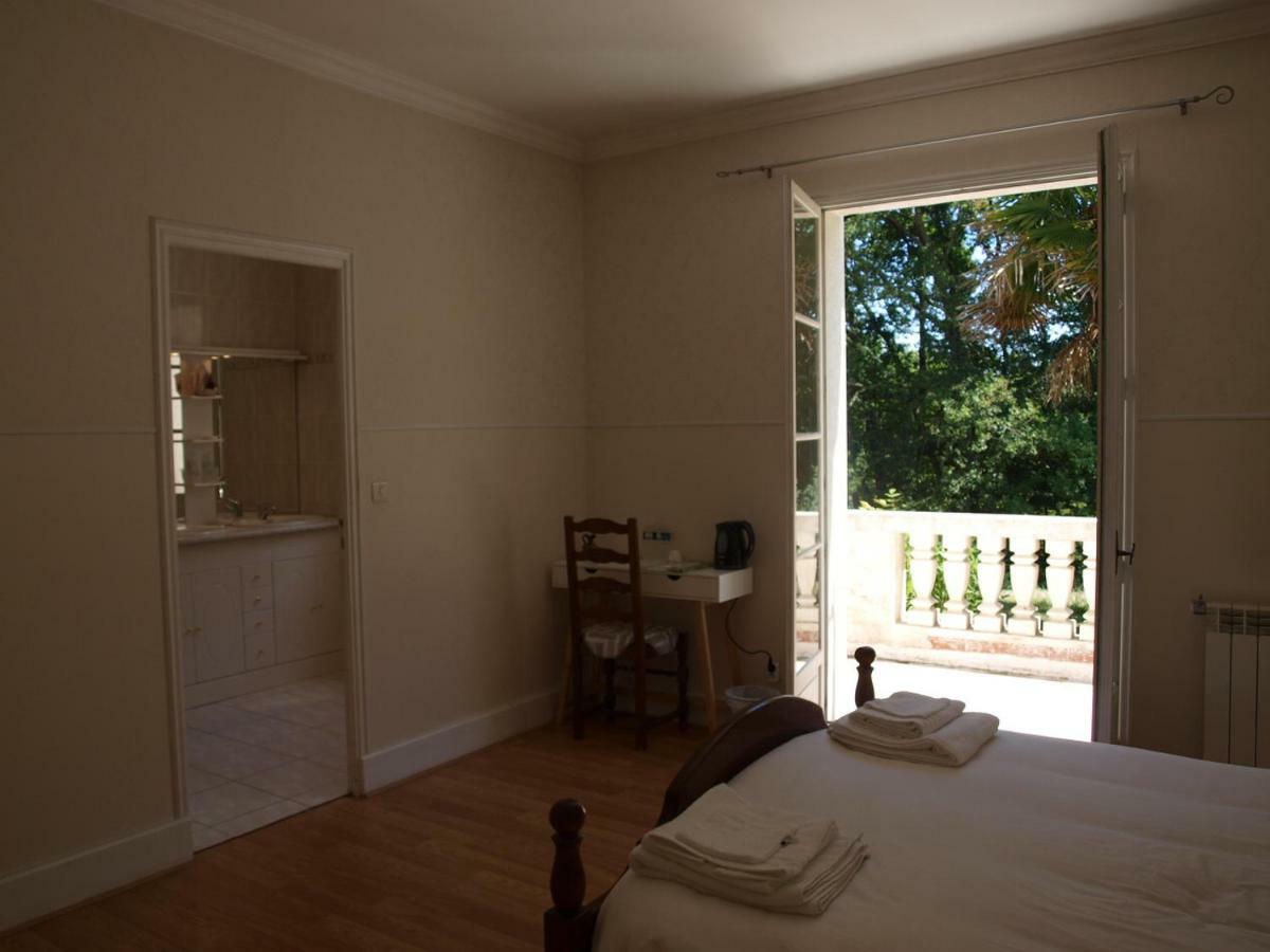 Le Cheminard Bed and Breakfast Feugarolles Eksteriør billede
